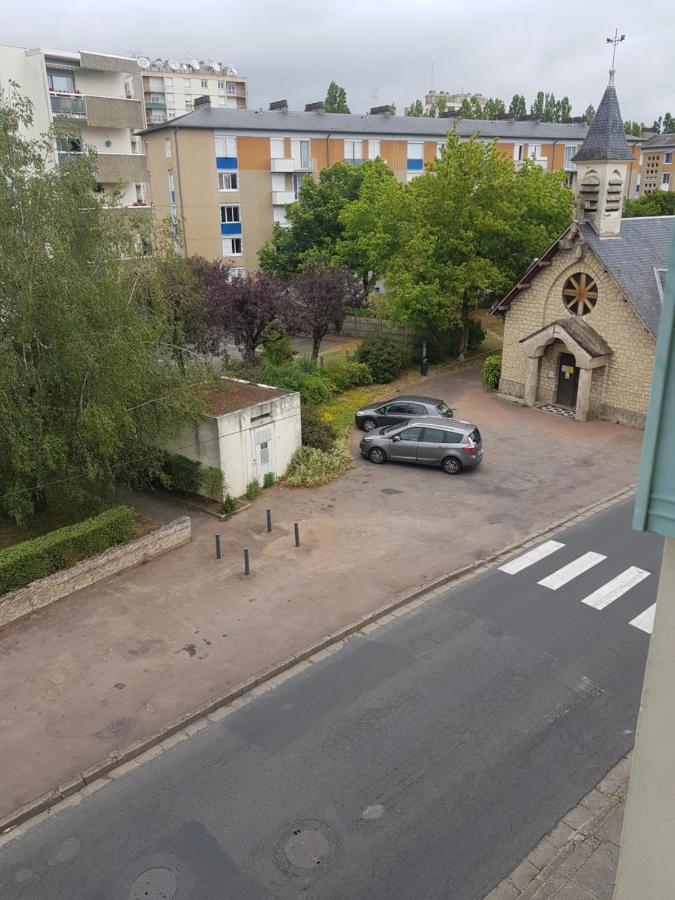 Chambre à louer dans un appartement proche du centre-ville Nevers Exterior foto